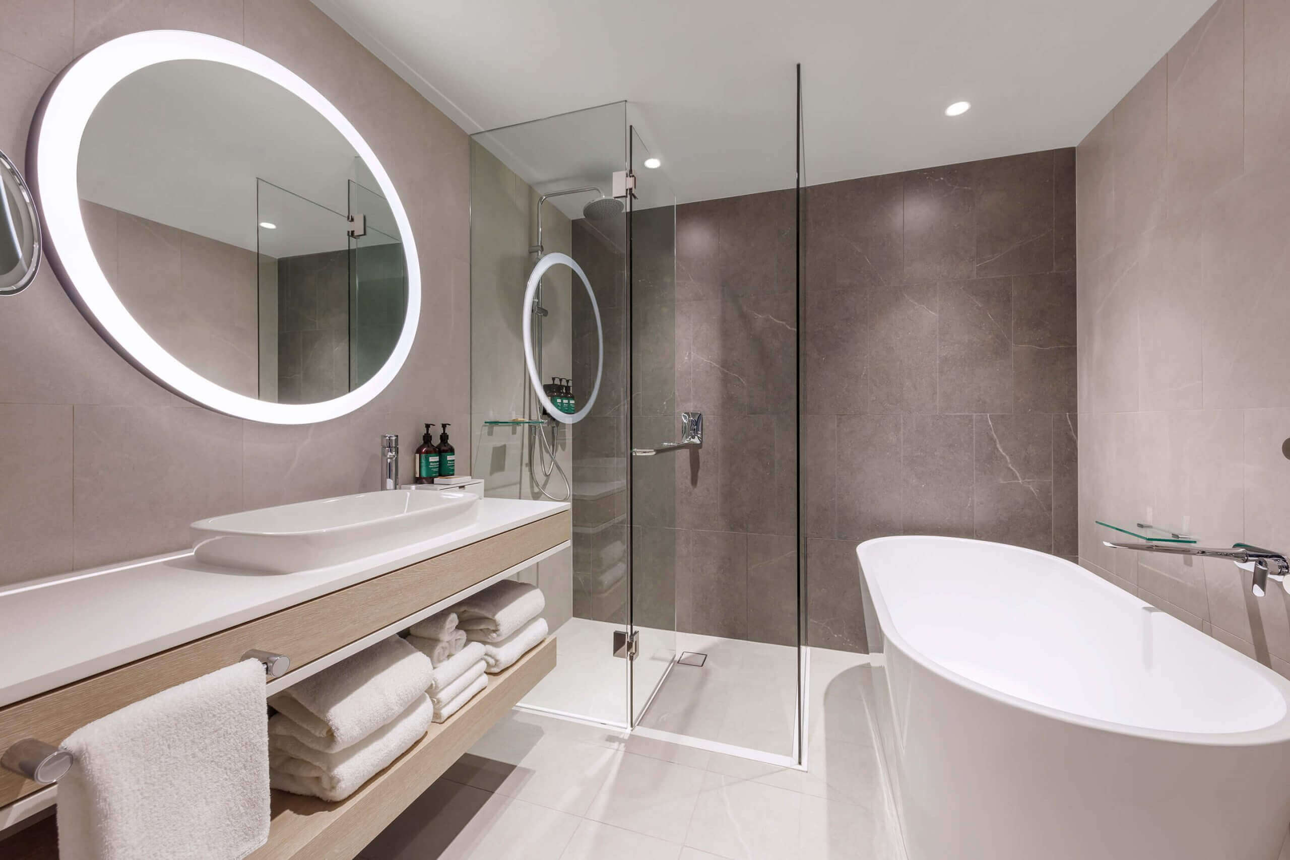 Modern bathroom with a bathub