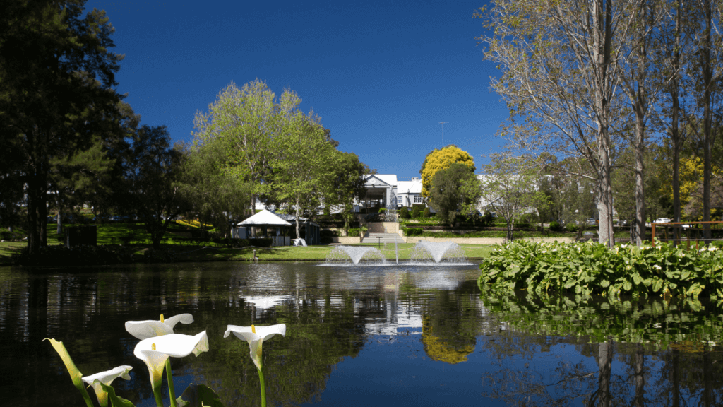 scenic-shot-crowne-plaza-hawkesbury-valley