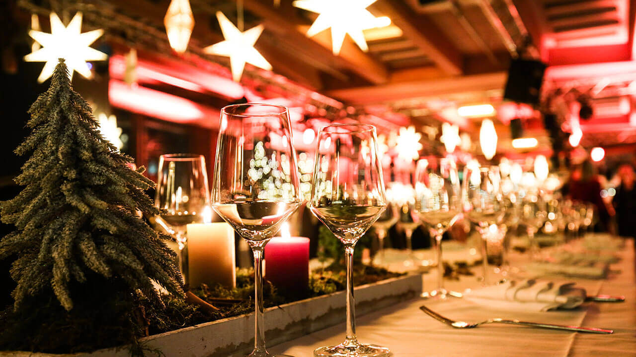 Christmas themed dinner table